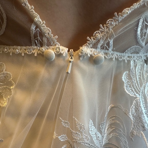 Chloe Rish Bridal Wedding Gown - Picture 5 of 7